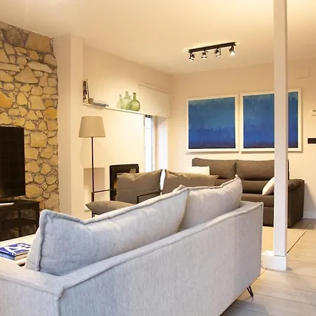 Arbide House * لييوا